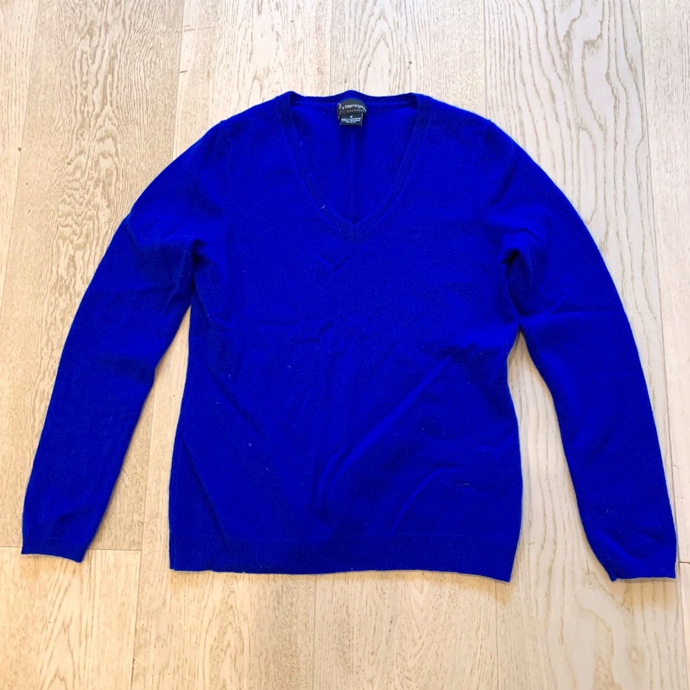 100% CASHMERE Women's V-Neck Sweater Medium. Royal Blue Bloomingdale's